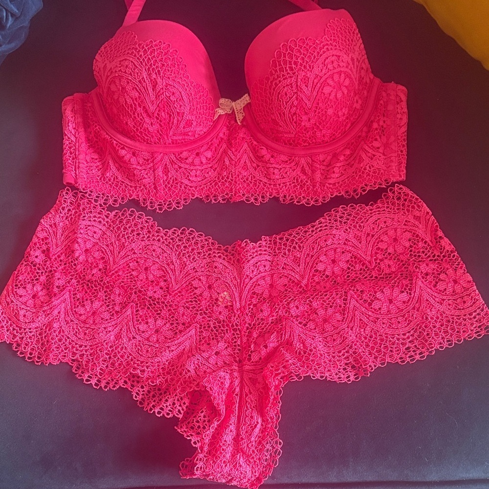 Lace Push-Up Bra & Brief Set in Hot Pink
